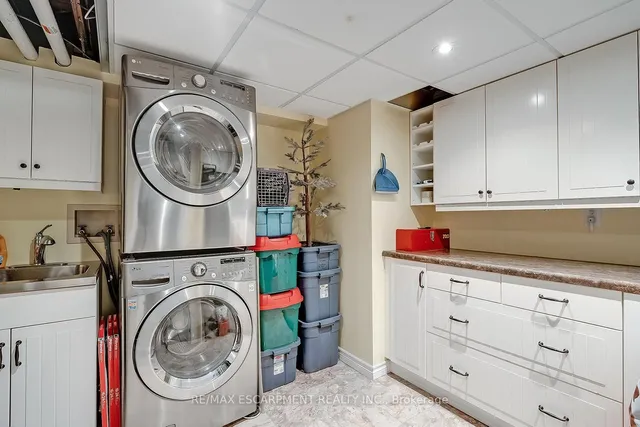 Additional image 37 of 1580 Kern's Rd Unit 5