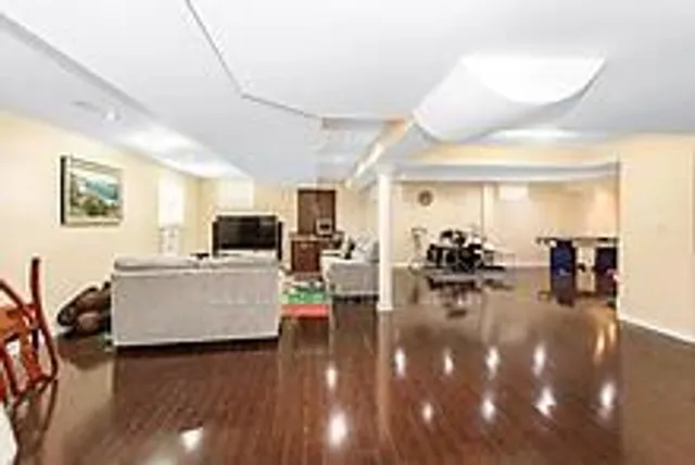 Additional image 41 of 36 Valleyridge Cres