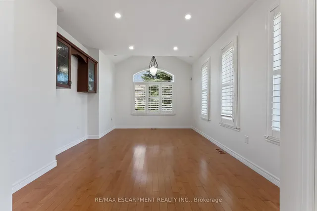 Additional image 16 of 4 Mckibbon Ave