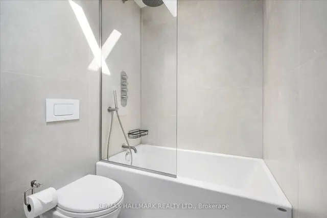 Additional image 30 of 31 Redwood Ave