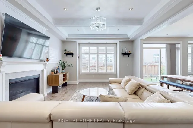 Additional image 11 of 421 Ginger Gate