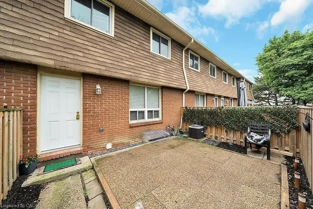 1015 Upper Gage Ave Unit 4