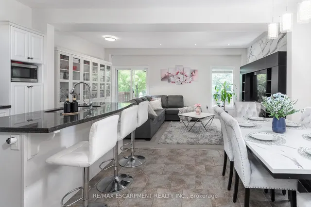 Additional image 8 of 345 Glancaster Rd Unit 14