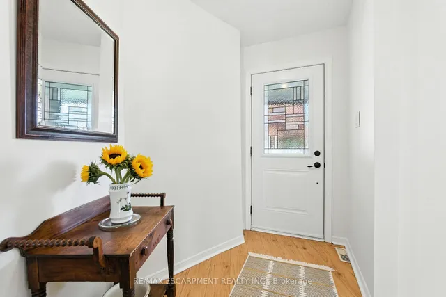 Additional image 7 of 1559 Riley Ave