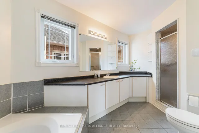 Additional image 31 of 365 Turnberry Cres