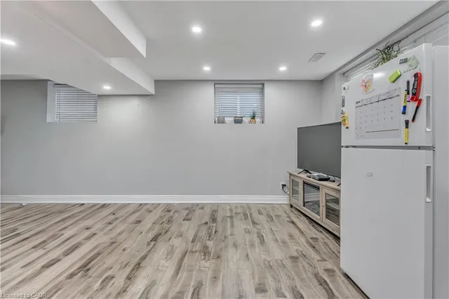 Additional image 8 of 318 East 43rd St