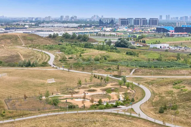 Additional image 29 of 50 George Butchart Dr Unit 723