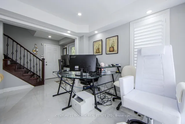 Additional image 16 of 21 Decker Hollow Circ