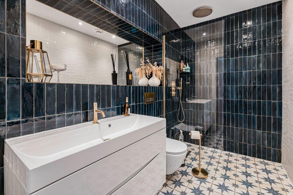 Additional image 10 of Meadow Close, Welham Green, AL9