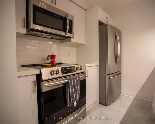 Additional image 12 of 30 Stadium Rd Unit 250