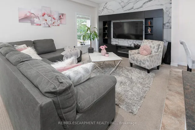 Additional image 9 of 345 Glancaster Rd Unit 14