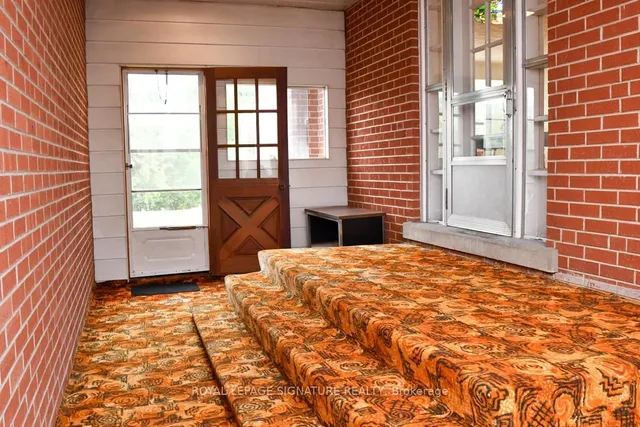 Additional image 30 of 7556 Sixth Line