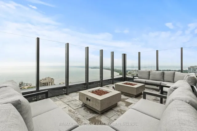 Additional image 30 of 2007 James St Unit 307