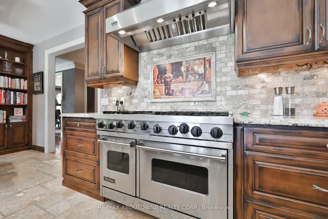 Additional image 31 of 24 School St