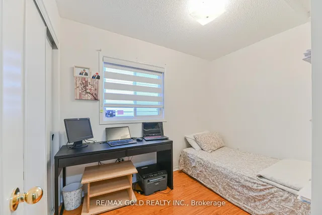 Additional image 30 of 28 Plum Hollow Crt