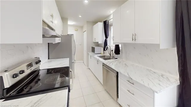 Additional image 11 of 6 Adler Ave