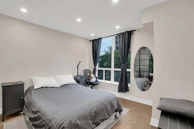 Additional image 16 of 33 Sheppard Ave Unit 500