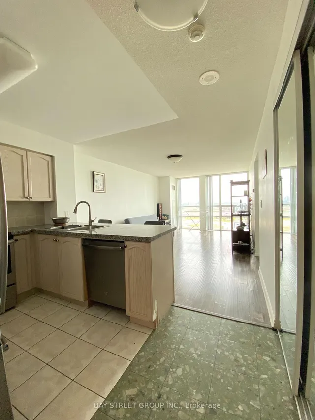 Additional image 4 of 68 Grangeway Ave Unit 1206