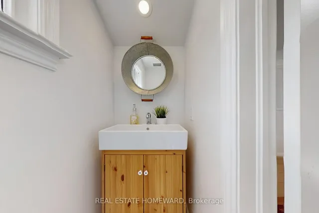 Additional image 17 of 48 Holley Ave