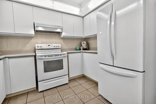 Additional image 14 of 1084 Grandeur Cres
