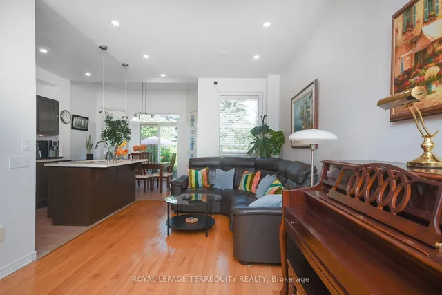 Additional image 8 of 902 Ledbury Cres