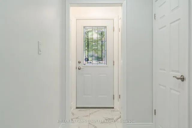 Additional image 7 of 1392 Royal Dr