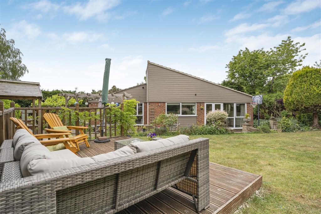 Additional image 29 of Leonards Close, Welwyn