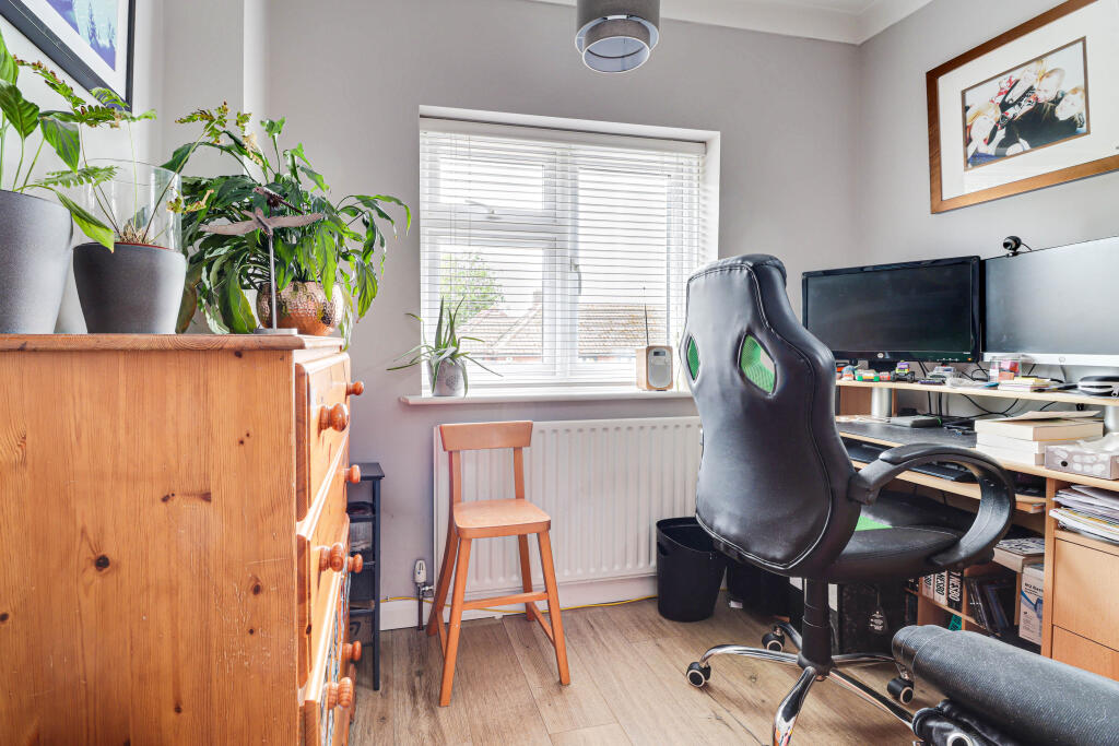 Additional image 19 of Springfield Crescent, Harpenden, Hertfordshire, AL5