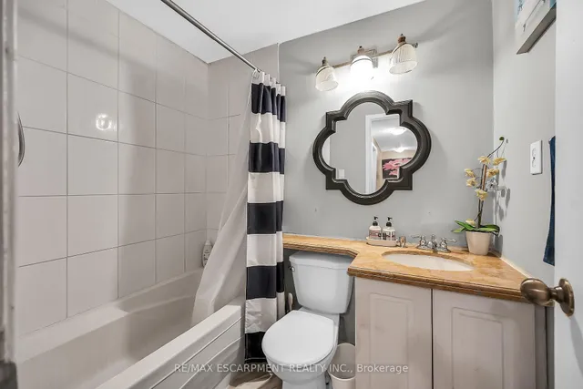 Additional image 18 of 25 Redbury St Unit 18