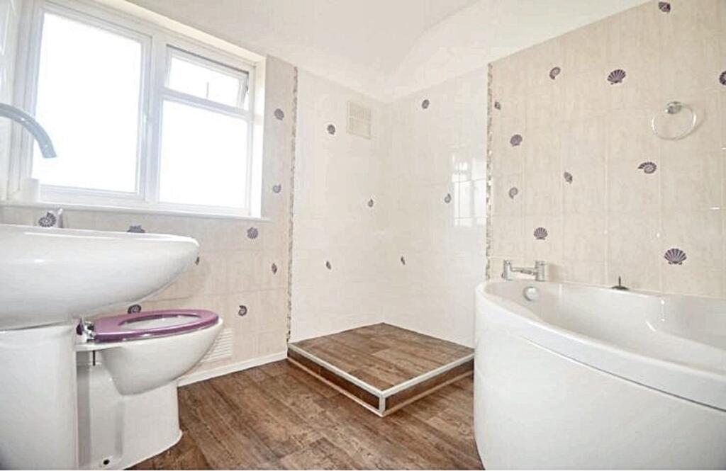 Additional image 7 of Harvey Road, London Colney, AL2