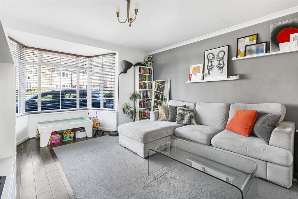 Additional image 4 of Newfields, Welwyn Garden City