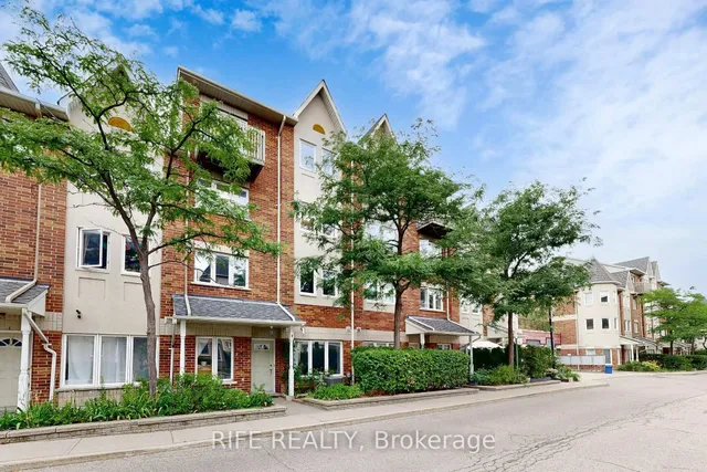 28 Rosebank Dr Unit 703