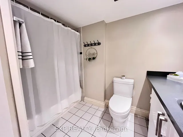 Additional image 9 of 725 King St Unit 705