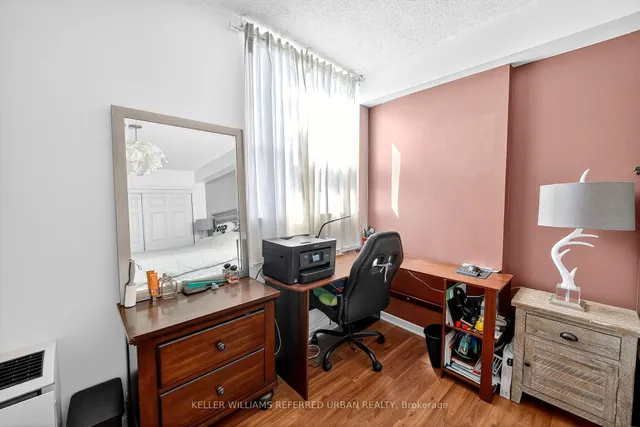 Additional image 24 of 1881 Jane St Unit 401