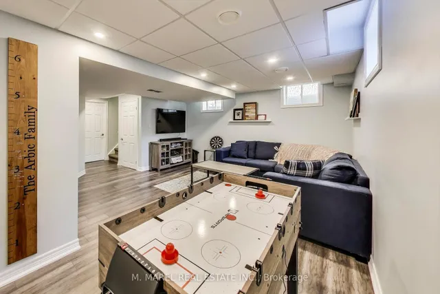 Additional image 29 of 74 Bradley Ave