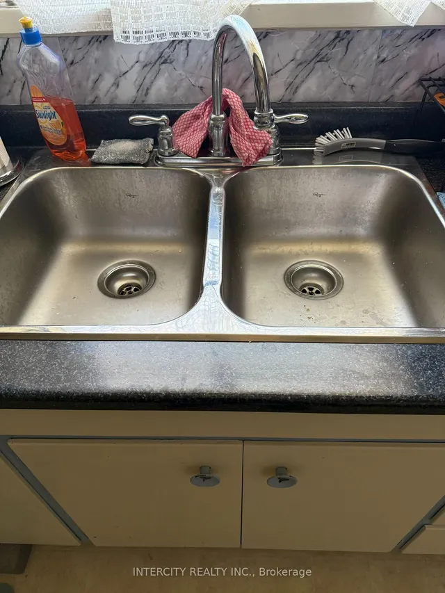 Additional image 6 of 63 Centre St