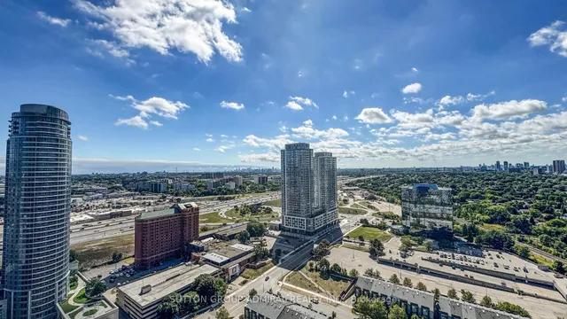 Additional image 20 of 181 Village Green Sq Unit PH15