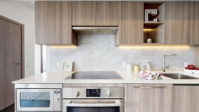 Additional image 6 of 17 Bathurst St Unit 3302