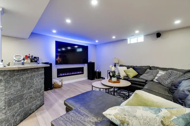 Additional image 33 of 274 Springvalley Cres