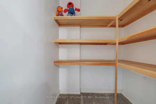 Additional image 43 of 2363 Parkway Dr