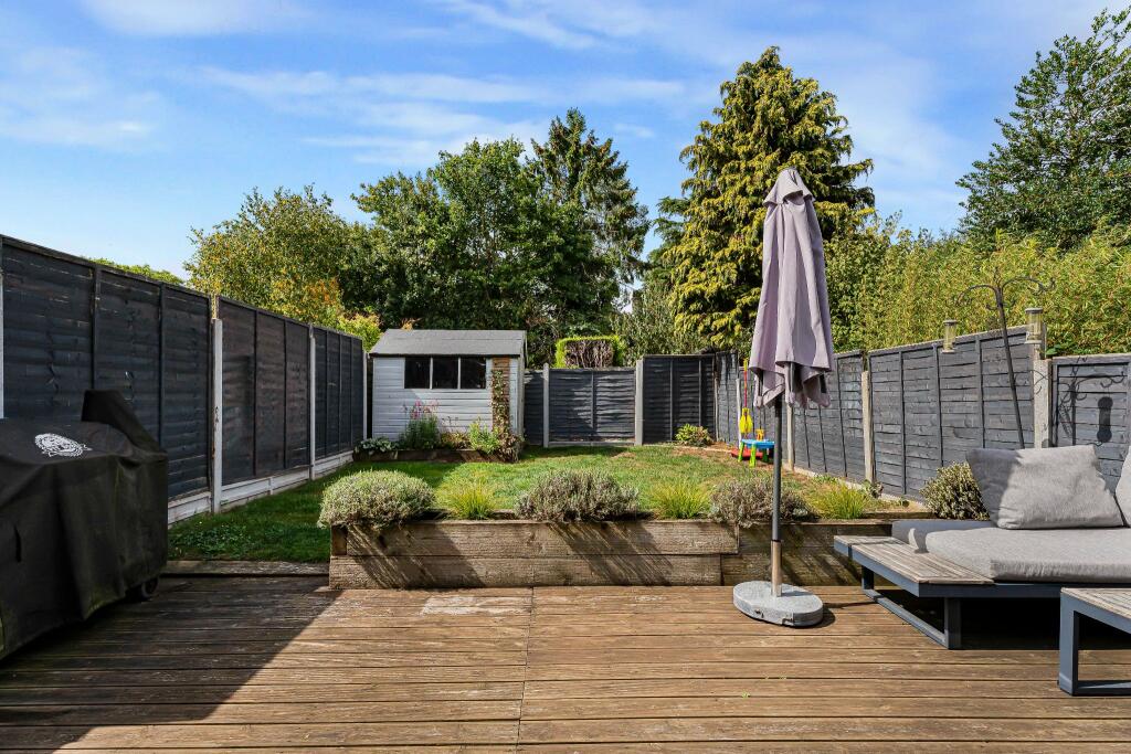 Additional image 18 of Meadow Close, Welham Green, AL9