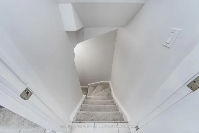 Additional image 37 of 10 Hillgarden Dr