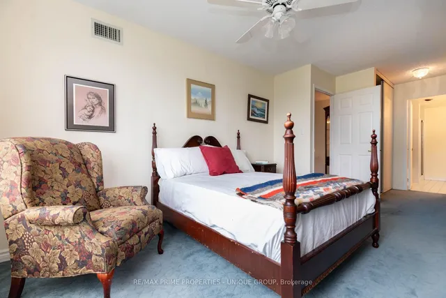 Additional image 20 of 18 Concorde Pl Unit 726