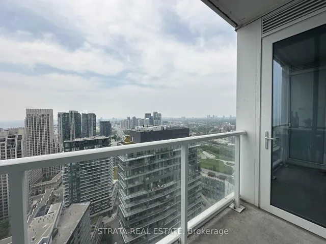 Additional image 11 of 19 Bathurst St Unit 3915