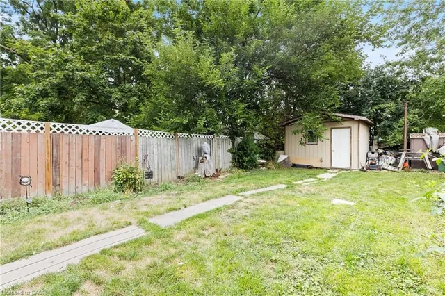 Additional image 24 of 223 East 8th St