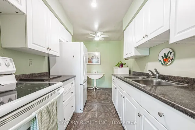 Additional image 9 of 1968 Main St Unit 707