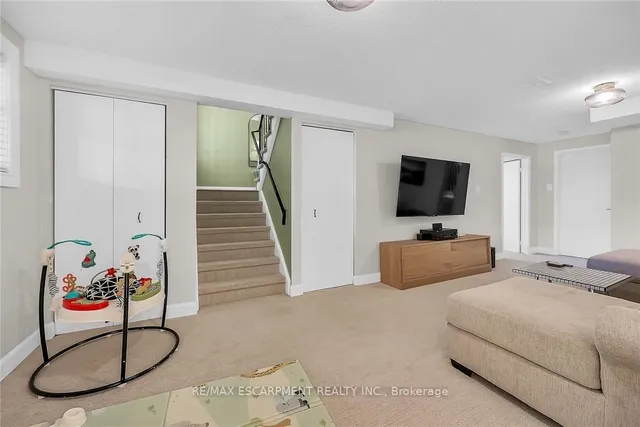 Additional image 23 of 158 Wendover Dr