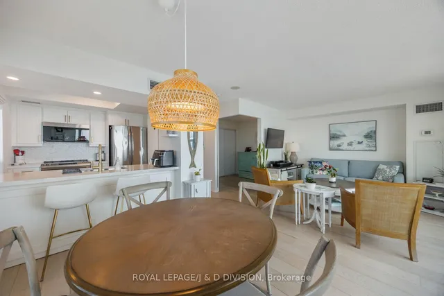 Additional image 23 of 410 Queens Quay Unit 1203
