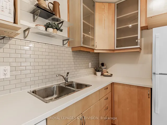 Additional image 10 of 1901 Bayview Ave Unit 301