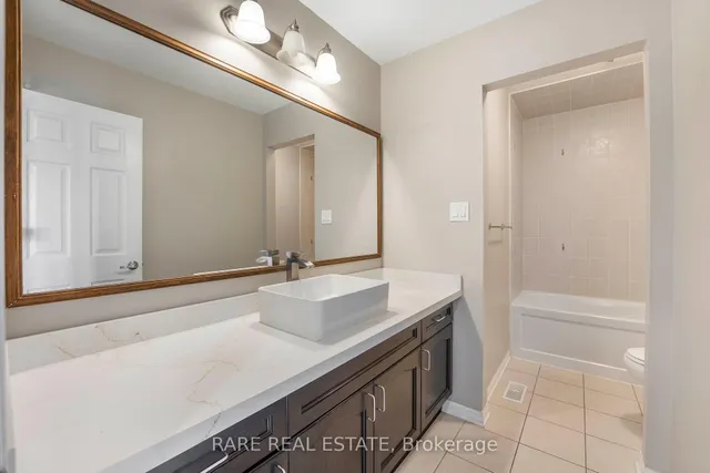 Additional image 24 of 953 Rigo Cross